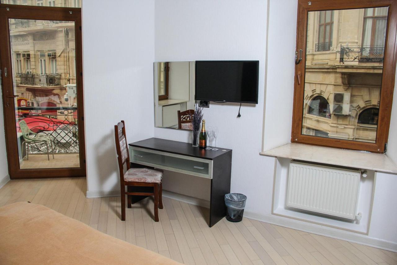 Solo Hotel On Nizami Street Баку Екстериор снимка