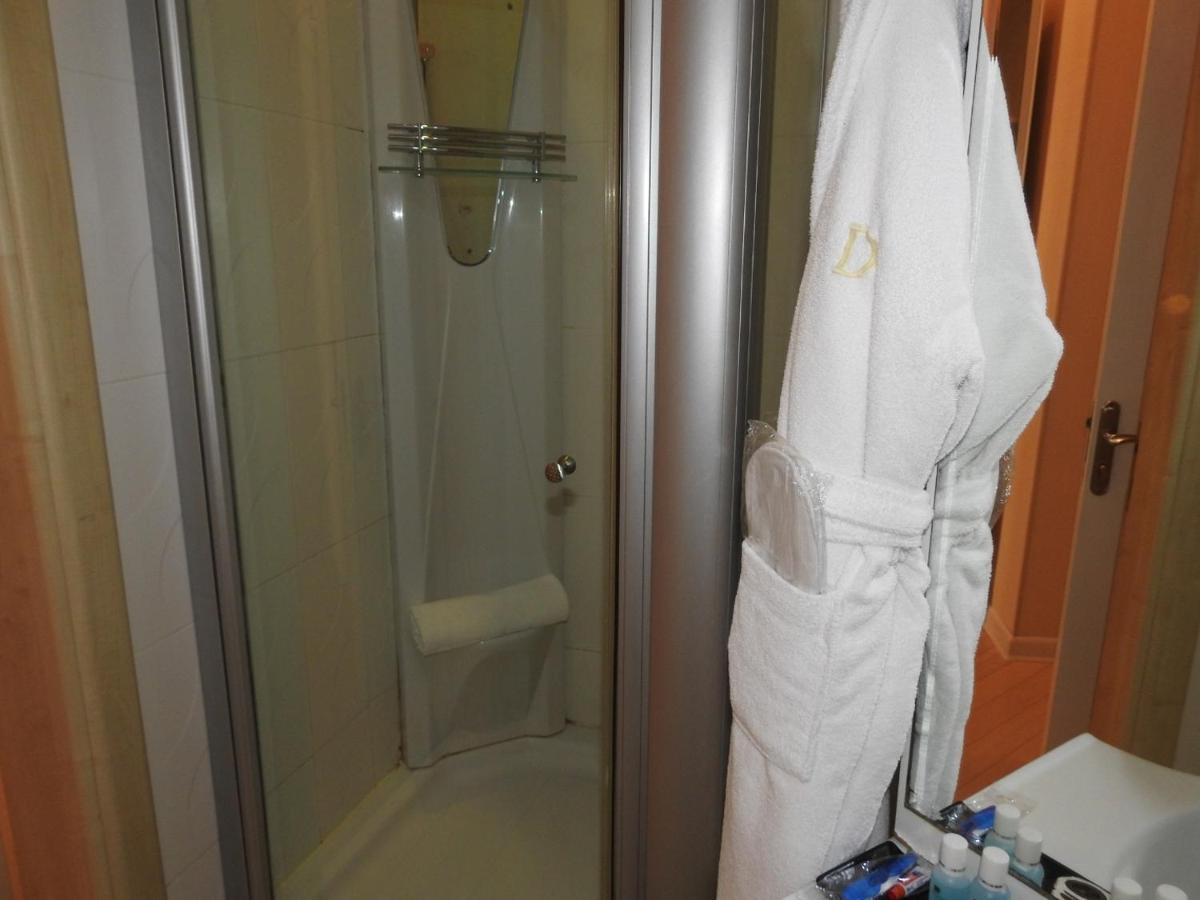 Solo Hotel On Nizami Street Баку Екстериор снимка