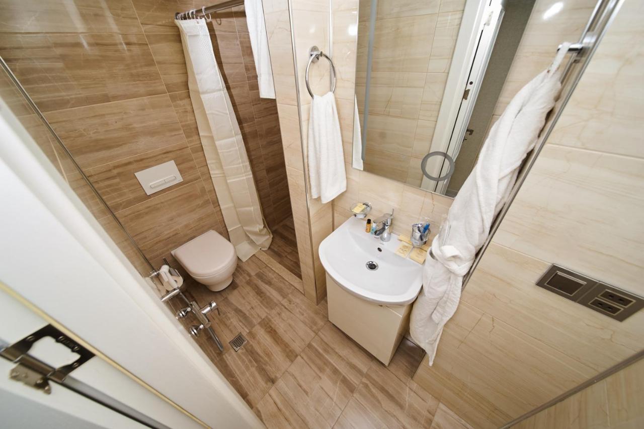 Solo Hotel On Nizami Street Баку Екстериор снимка