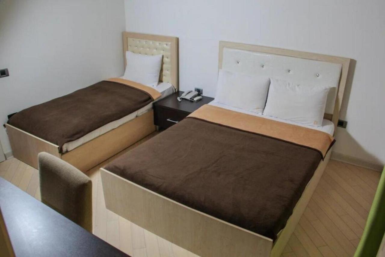 Solo Hotel On Nizami Street Баку Екстериор снимка